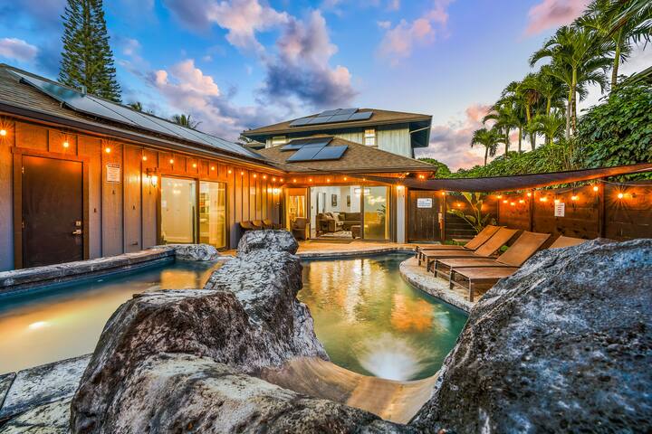 Huge Home w/Private Pool, Jacuzzi & Water Slide! gallery image 2