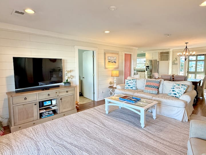 Waterfront, Dock, Beach Access, Premiere Location! - Holden Beach, NC