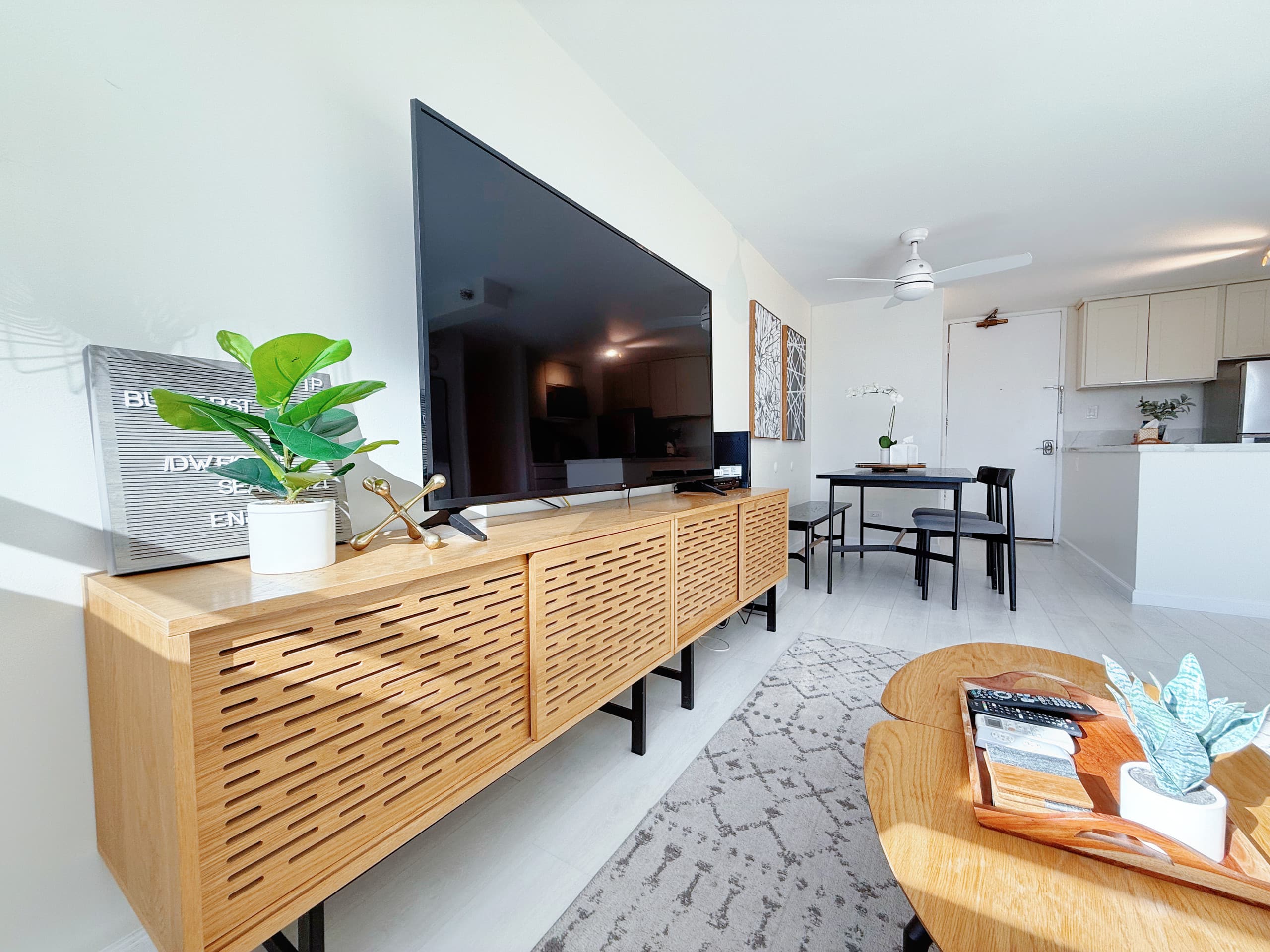 Condo in Honolulu · ★4.91 · 1 bedroom · 4 beds · 1 bath - Image 7