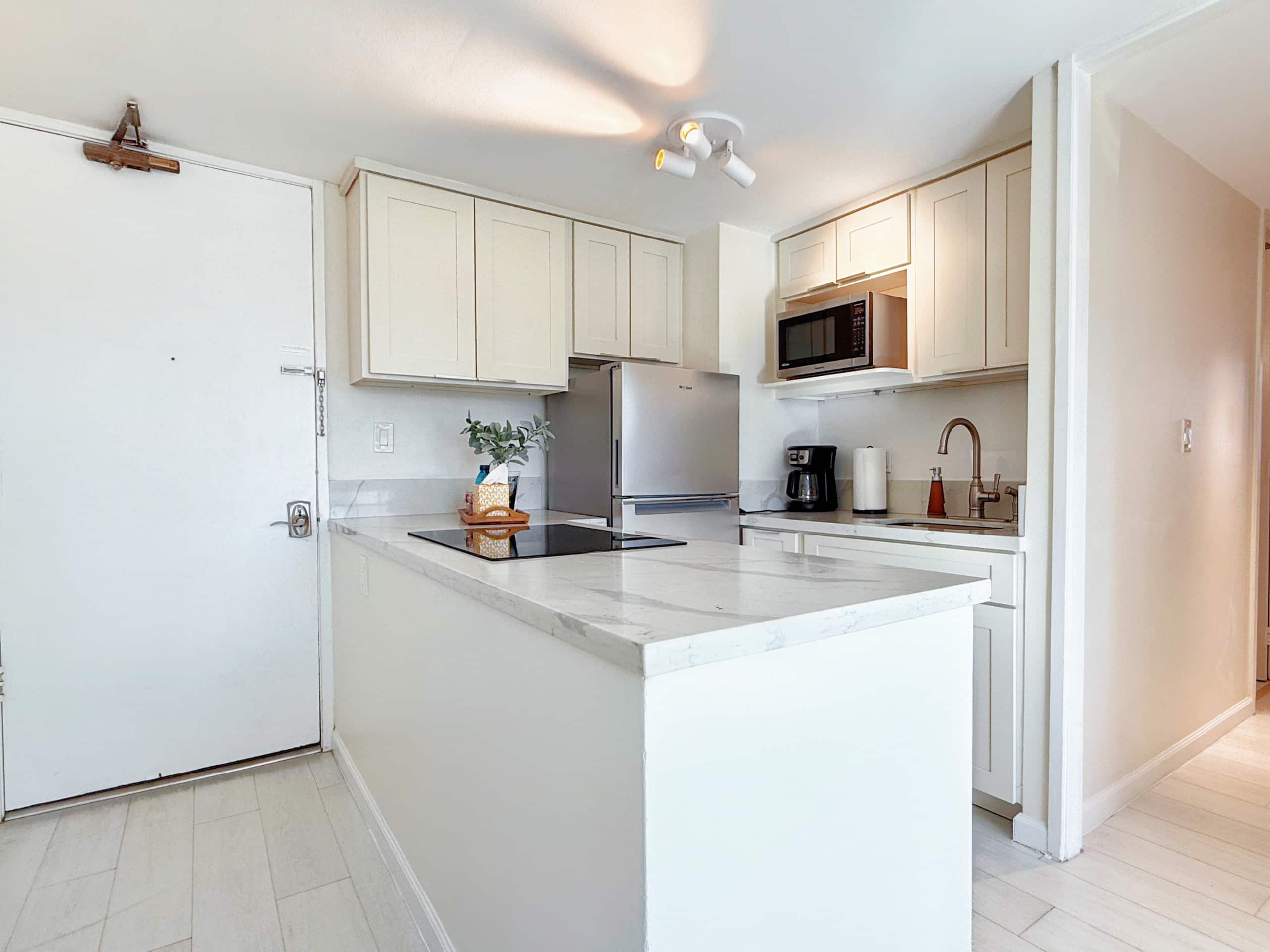 Condo in Honolulu · ★4.91 · 1 bedroom · 4 beds · 1 bath - Image 13