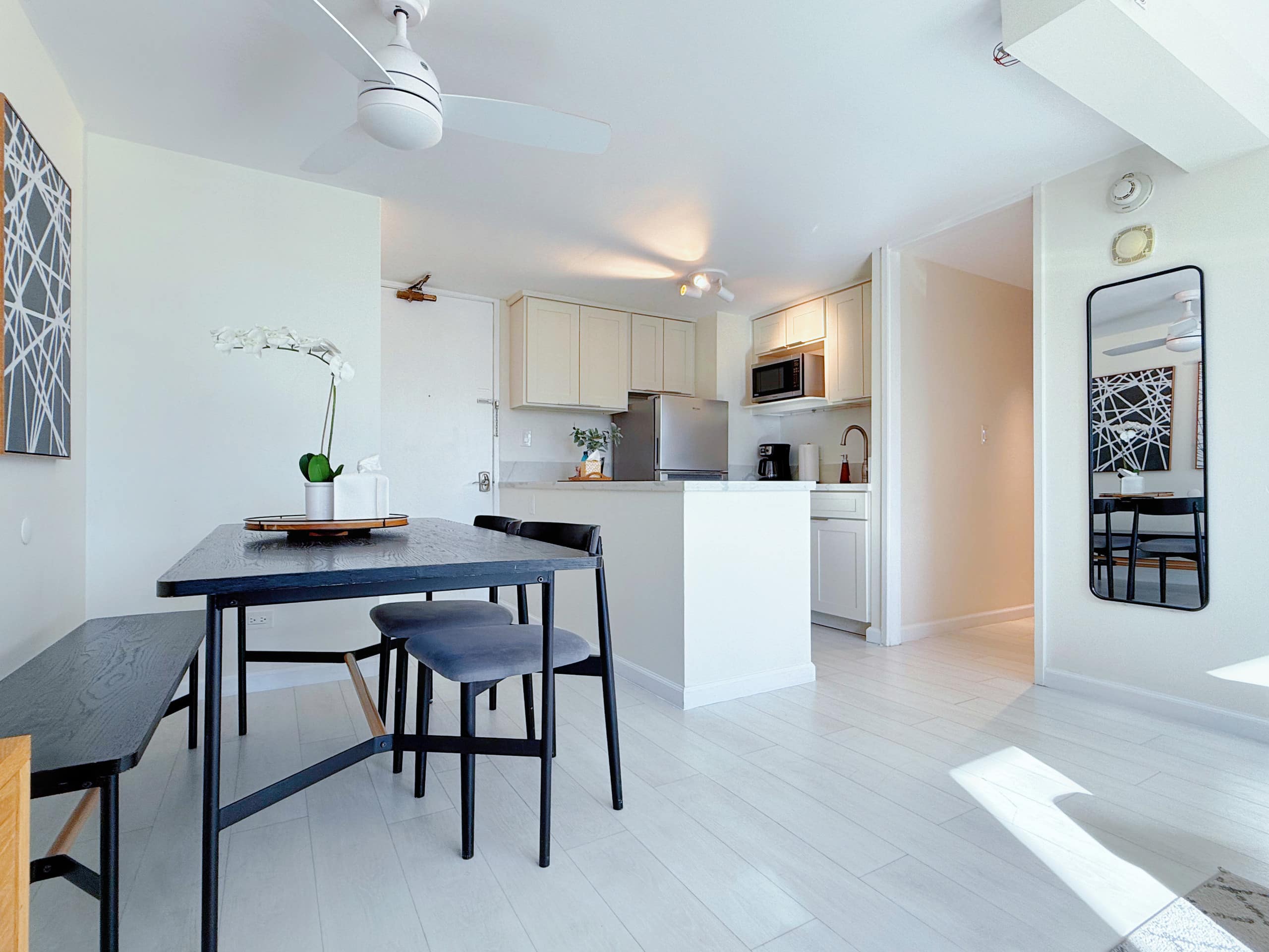 Condo in Honolulu · ★4.91 · 1 bedroom · 4 beds · 1 bath - Image 19