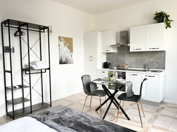 Ideal For Travel By Car - Cozy Apt Next The Center - Lake Garda
