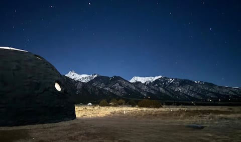 CrestDomes: Stargazers Paradise