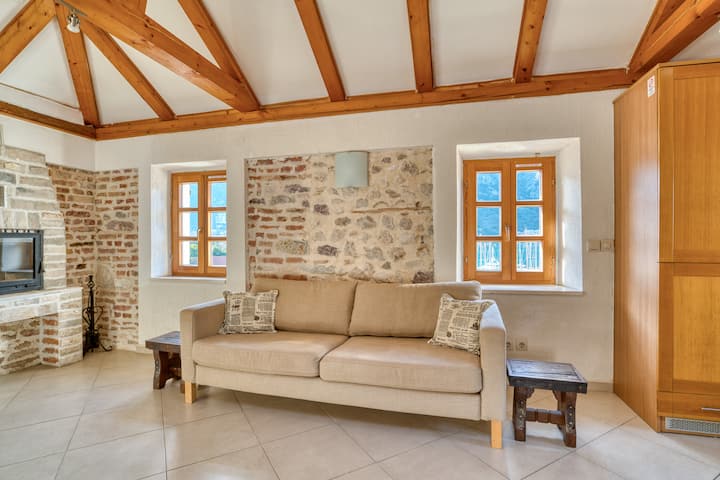 Vintage Stylish House With Seaview & Antique Charm - Kotor