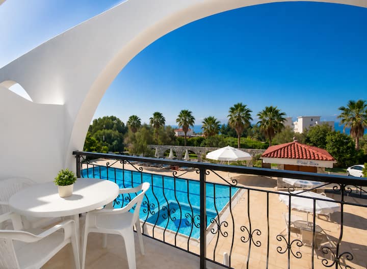 Bare Hill Holiday Village - Kyrenia