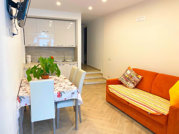 Vacation Home Ground Floor At 200 Meters To Beach! - Ravello