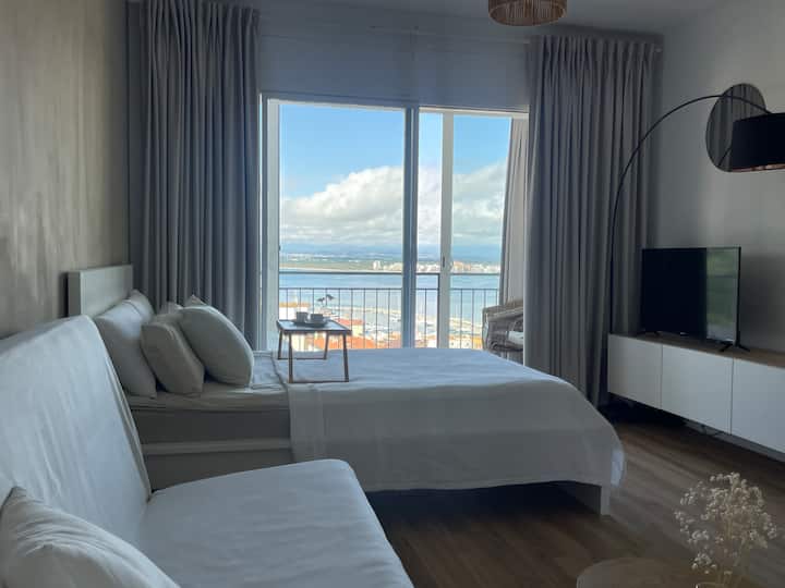 Cozy Studio Apartment With Sea And Mountains View - Roses