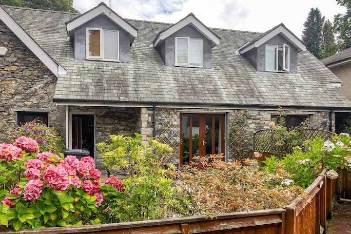 2 Bed In Windermere (Oc-lr024) - Windermere