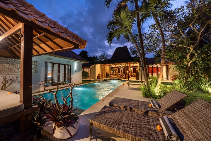 3bdr Villa With Pool Jacuzzi - Canggu - Bali