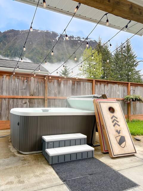 Hot Tub - Modern 4 Bedroom 3 Bath home by Glacier.