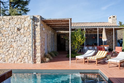 Exceptional House in Saint-Rémy Centre – Swimming Pool