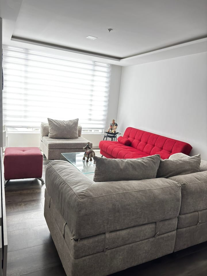 Urban Luxury With Premium Views In La Carolina - Quito
