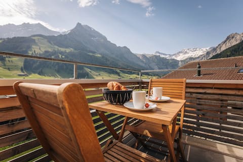 Chuenislodge1: Top-Panorama | 2 Balconies | EV charging