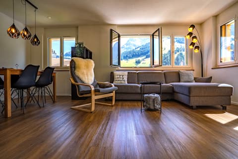 Chuenislodge1: Top-Panorama | 2 Balconies | EV charging