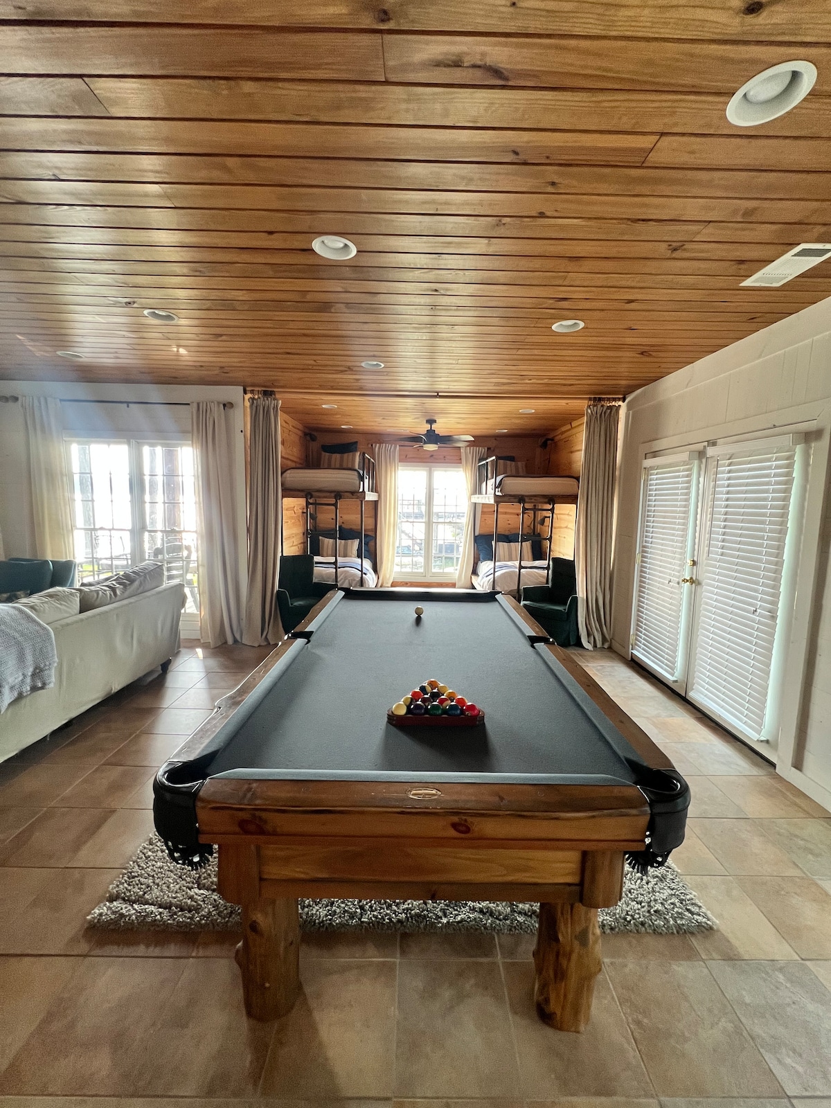 Ambienti i dhomës së gjumit 2