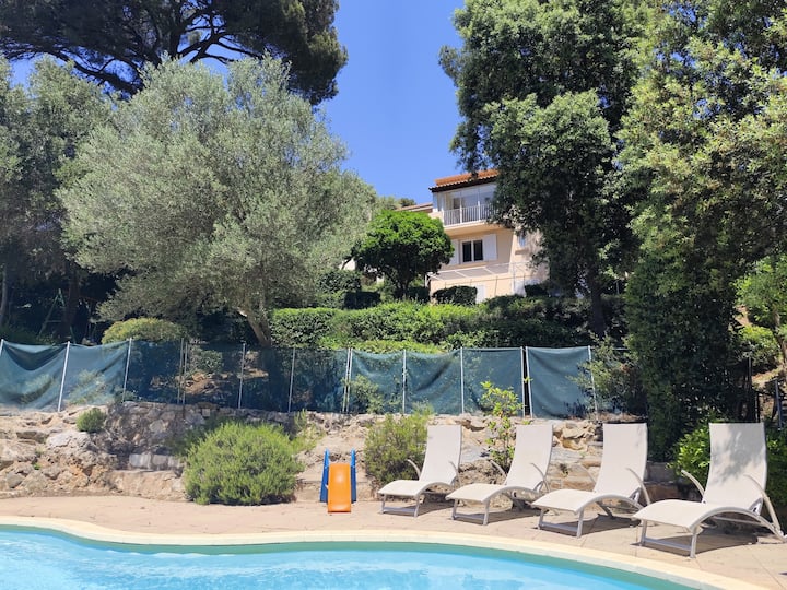 Villa 10 Pers. Vue Mer Avec Piscine - Carqueiranne