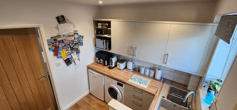 Top Airbnb: Private Guest Suite with Seaview & Parking Dawlish in Teignbridge