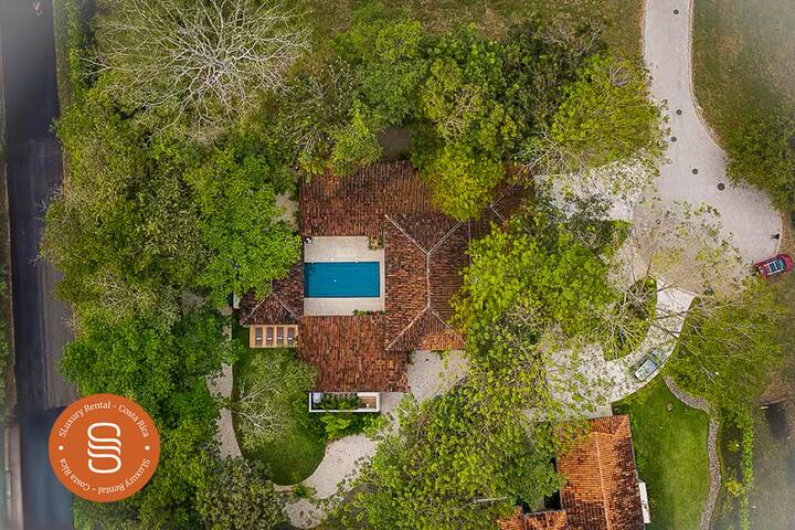 Casa Oasis Tamarindo | Pool, Club & Playground