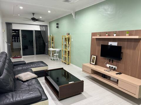 Lovely 3 Bedrooms at City Center near DGarden
