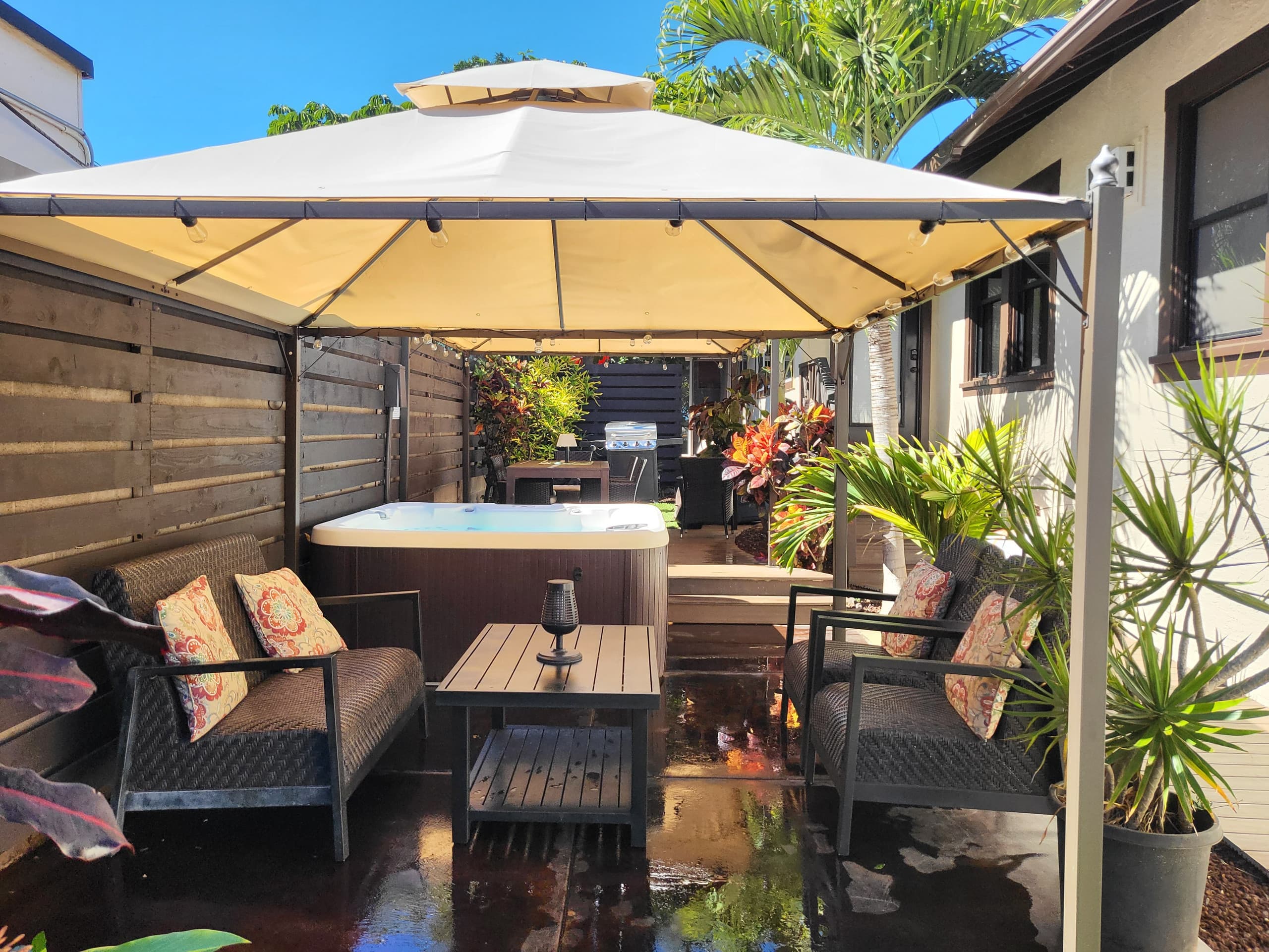 Home in Wailuku · ★4.81 · 3 bedrooms · 6 beds · 1.5 private baths - Image 17