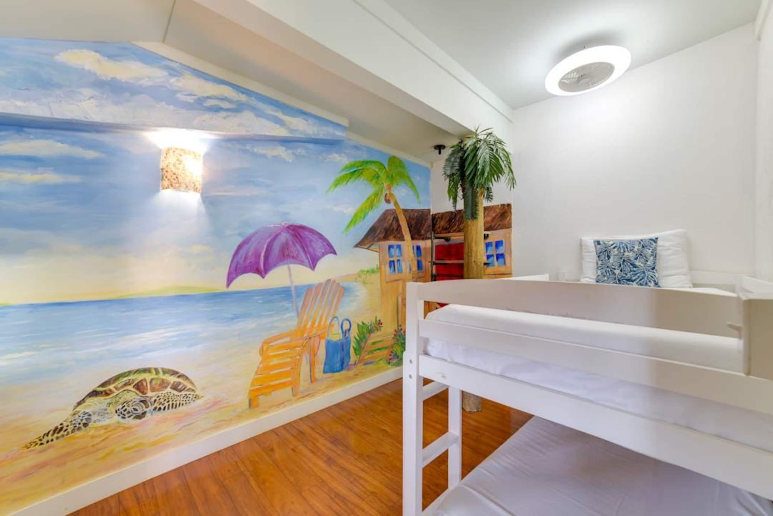 Home in Wailuku · ★4.81 · 3 bedrooms · 6 beds · 1.5 private baths - Image 13