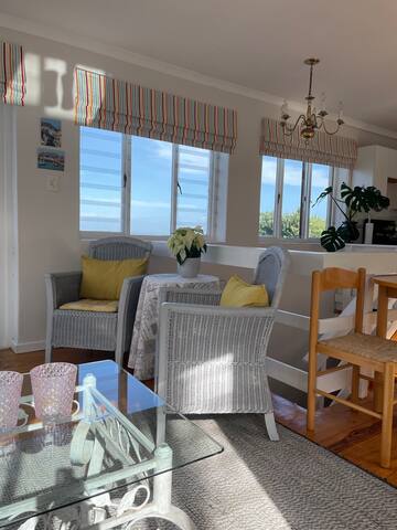 Between Mountain and Sea gallery image 3