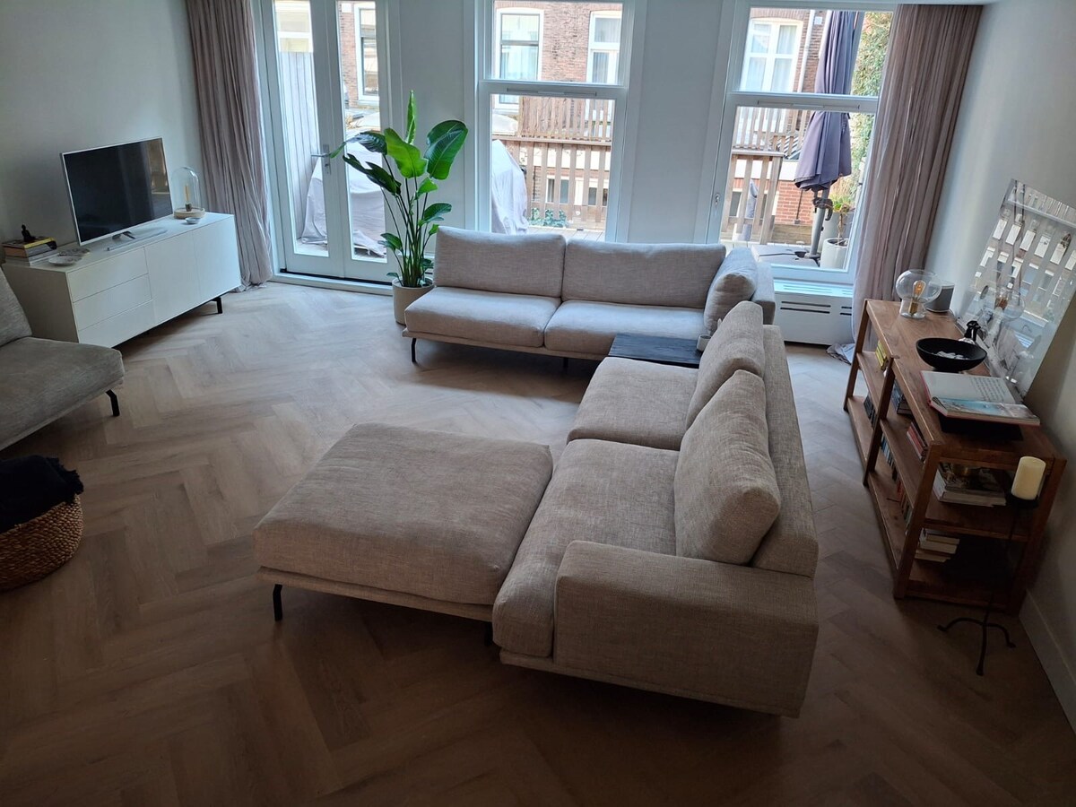 Top Airbnb: Spacious family house center in Jordaan