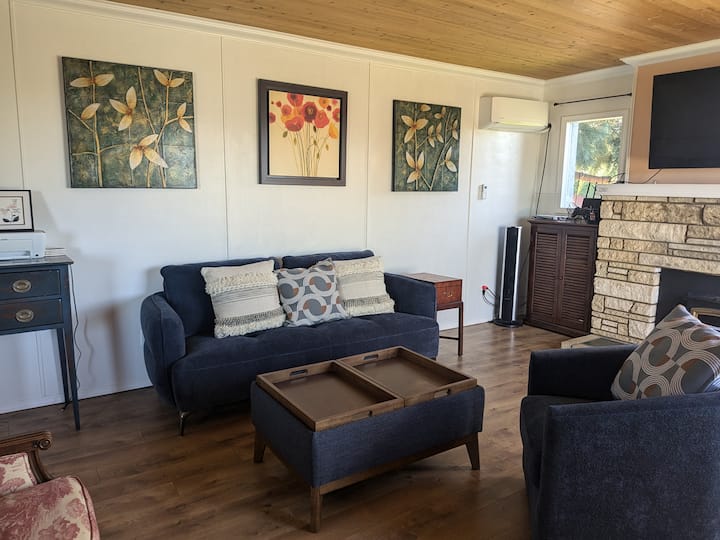 The Gray House In Pa (Central, 3brs/2den, Sauna) - Port Angeles, Washington