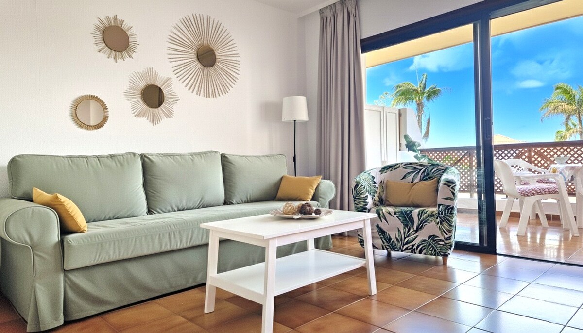 Top performing Airbnb: Strelitzia Apartment - ocean view & heated pool in San Miguel De Abona