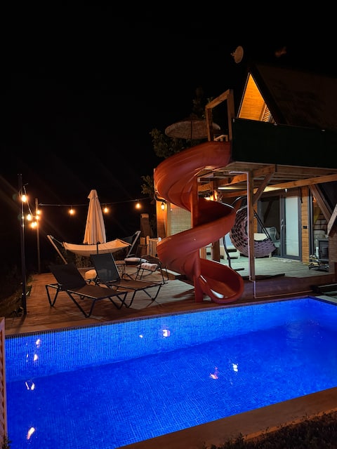 Sheltered garden, Hot Pool, Cinema Pleasure