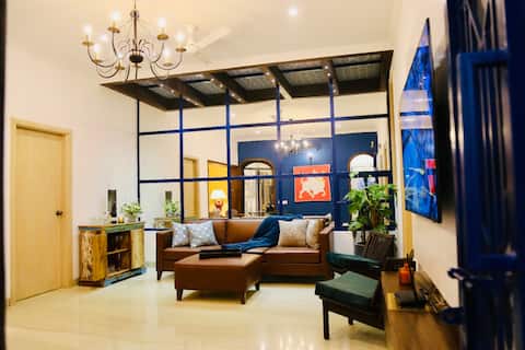 Vibrant 3-bedroom apartment in the heart of city