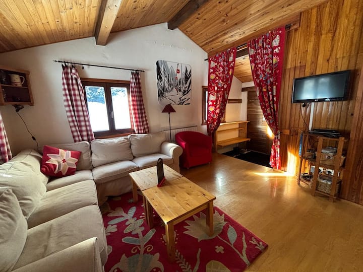 Charming Chalet - Amazing Views - Multi Pass Host - Morzine