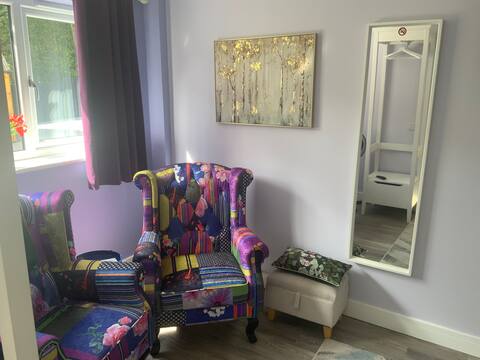 Popular Airbnb listing: Beautiful apartment in historic Cockington in Torbay