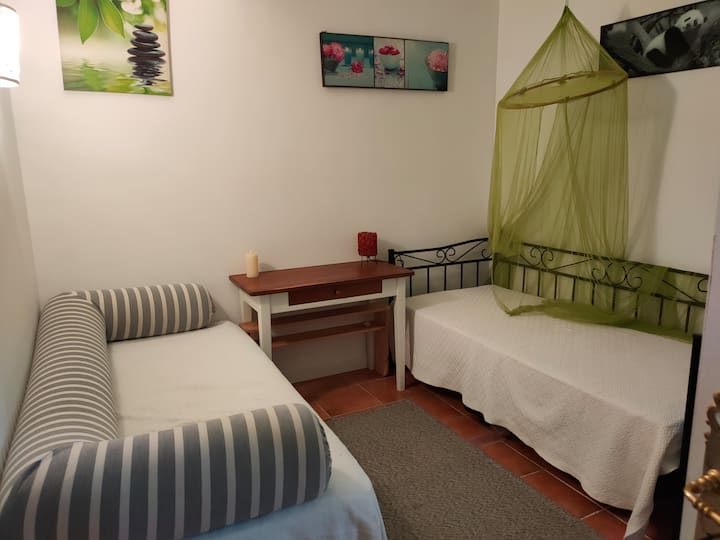 غرفة النوم 2