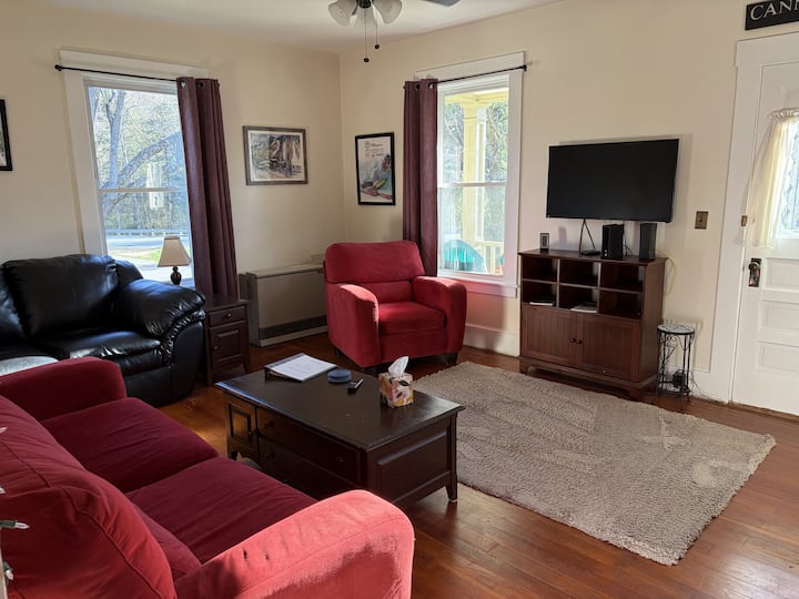 2 Bdrm Apartment (2nd Floor) - White Mountains, Nh - Franconia, NH