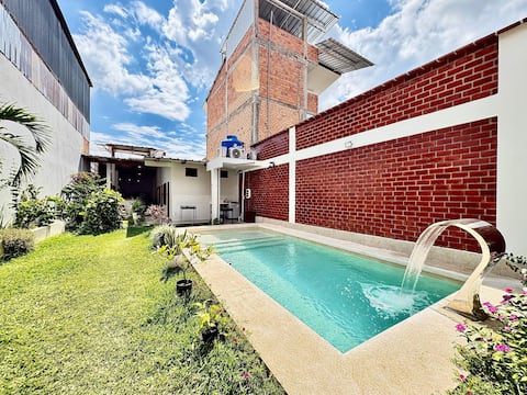 Private Pool, House 5 Minutes from Downtown, 3 Bedrooms with A/C