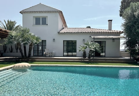 6 bedroom villa with pool Gulf of St Tropez