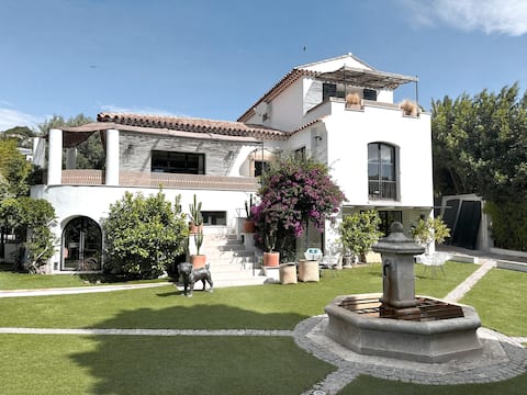 6 bedroom villa with pool Gulf of St Tropez