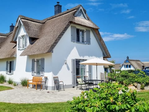 Your Home in the Thatched Cottage Goldmarie