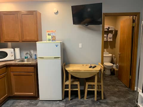 Lady Bug Cottage
Clean & Cozy 
Better than a hotel