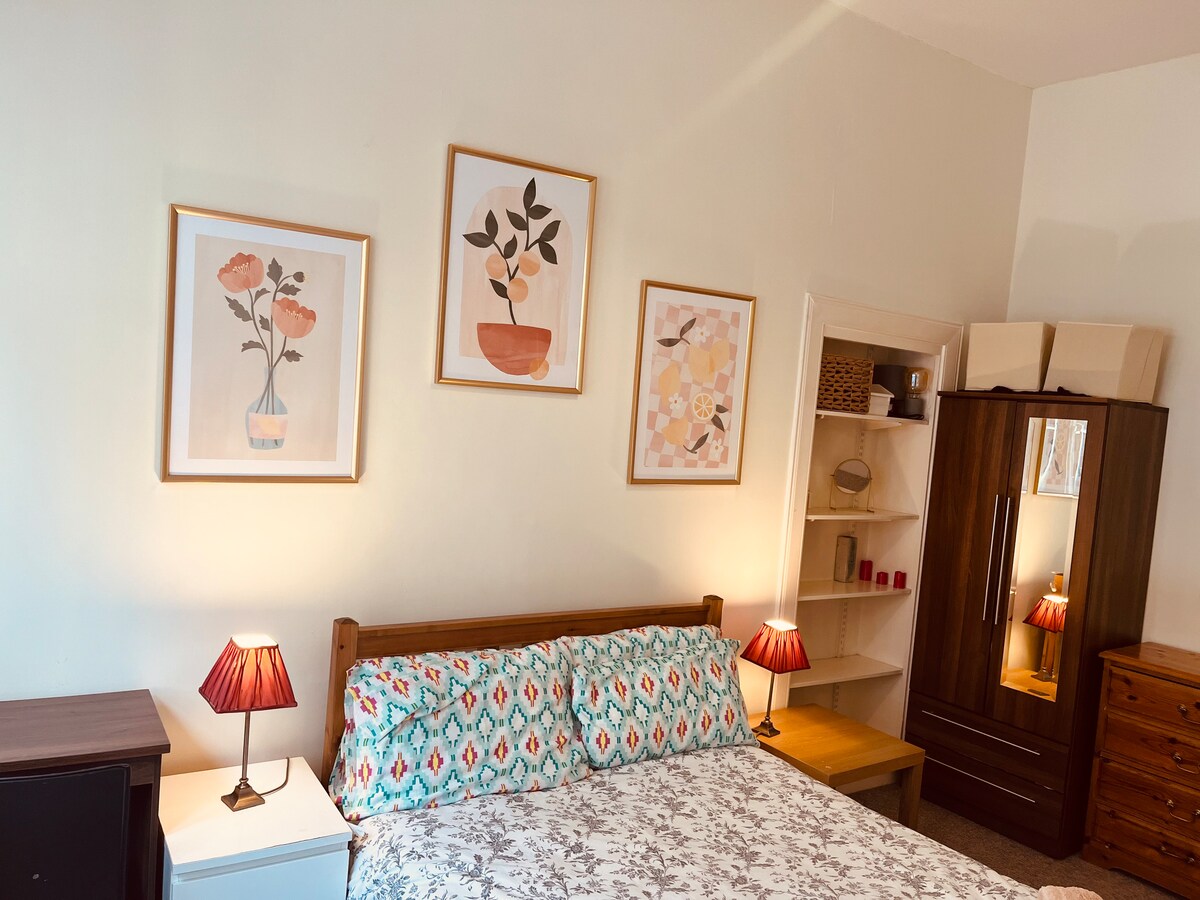 غرفة النوم 1