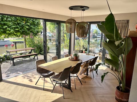 Water villa Katwijk | Near Beach | Free parking