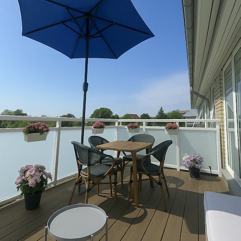 Bright Apartment with Large Balcony  + Free Parking