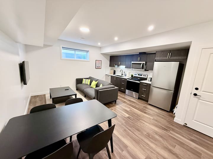 Fantastic Southside Suite - 700 Sqft Late Checkout - Edmonton, Canadá