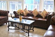 SPLENDID 4BHK DEFENCE COLONY AC WIFI PARKING COOK