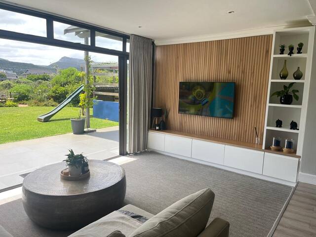 Lakeside Family Home: Pool, Sauna, Outside Hot Tub gallery image 3