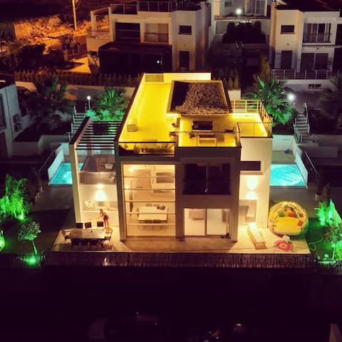 “Luxury villa with panoramic sea view & 20 m private pool