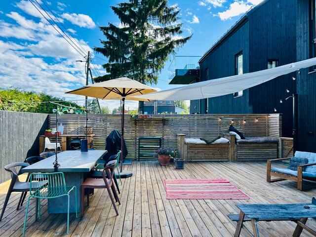 Villa i Oslo med stor hage, uteplass og terrasse.