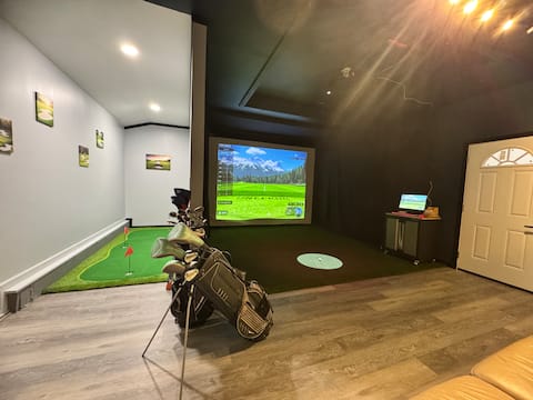 Huge House- w/Golf Sim Option, Hot Tub, Game Room