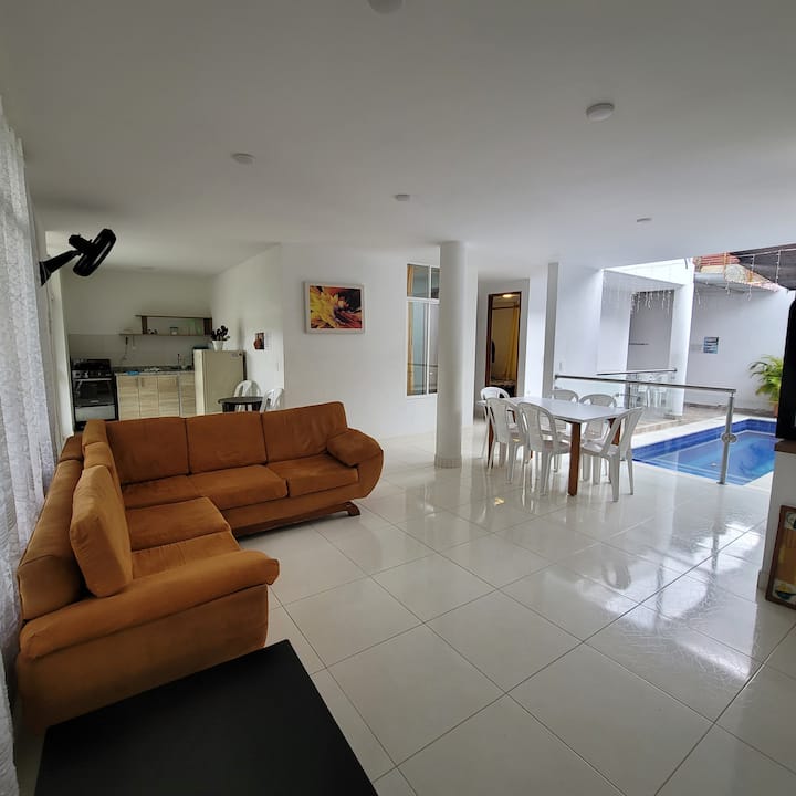 Casa Con Piscina Completamente Privada. - Villeta